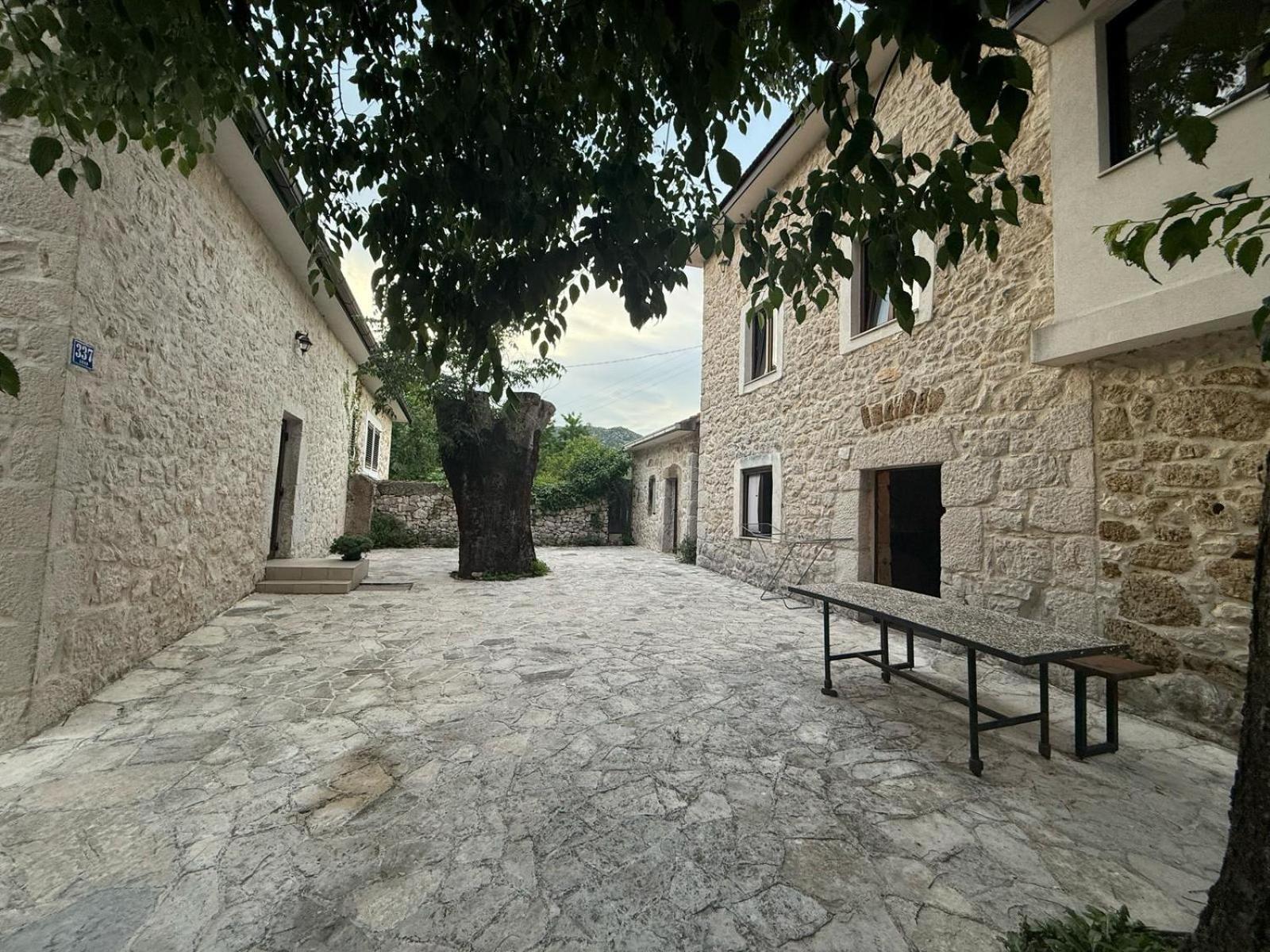 Villa Stara Kuca Estate *