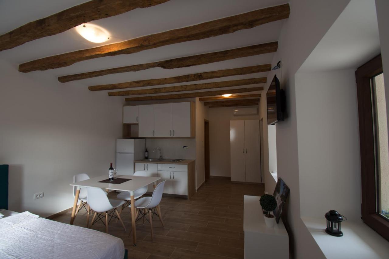 Villa Stara Kuca Estate *